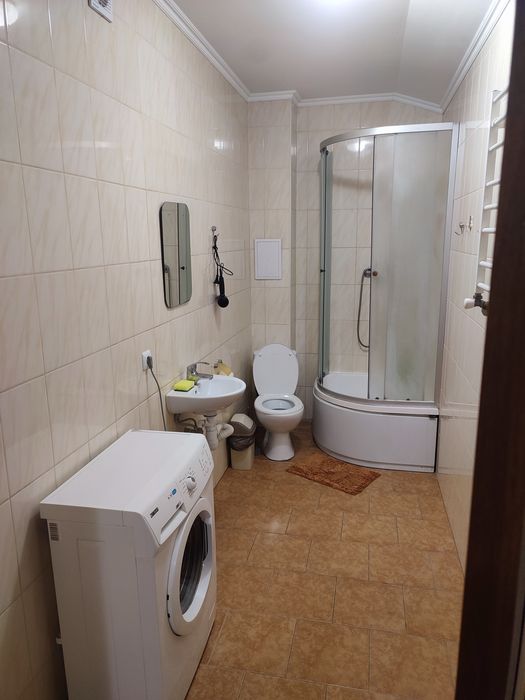 DOBA - Центр з 2 спальнями. 5 місць. Завжд тепла !