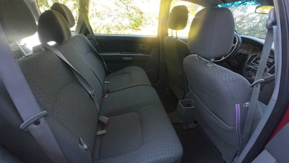Auto Kia Carens 2004