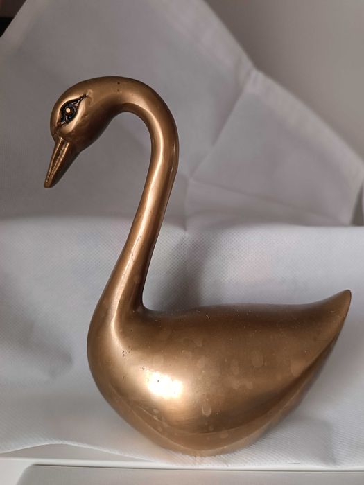Cisne em latão antigo