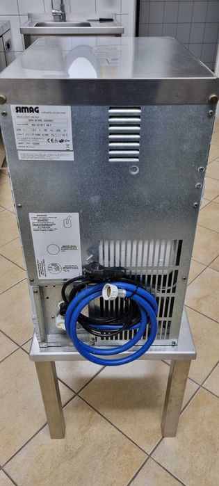 Sprzedam Kostkarkę do lodu