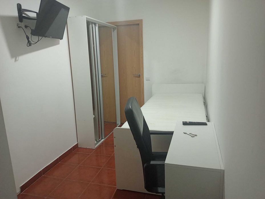 Vila Real - Quarto com WC privativo