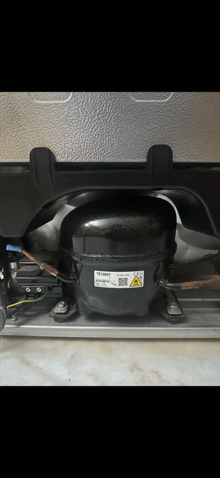 Arca congeladora vertical Becken 155L