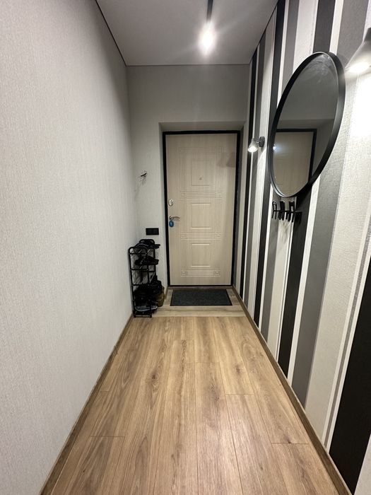 Шикарна однокімнатна квартира з новим ремонтом ! Буча !