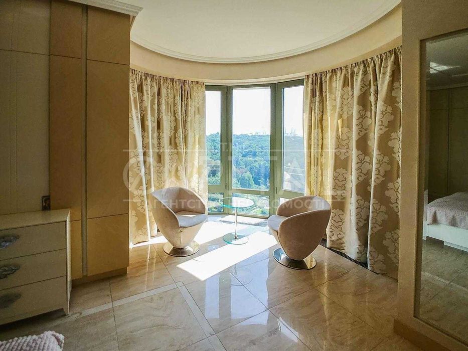 Продаж квартири, пентхаус , вул. Назарівська, Шевченківський р-н