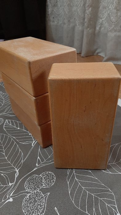 Дерев'яні блоки (пропси, цеглинки) для йоги, стретчингу