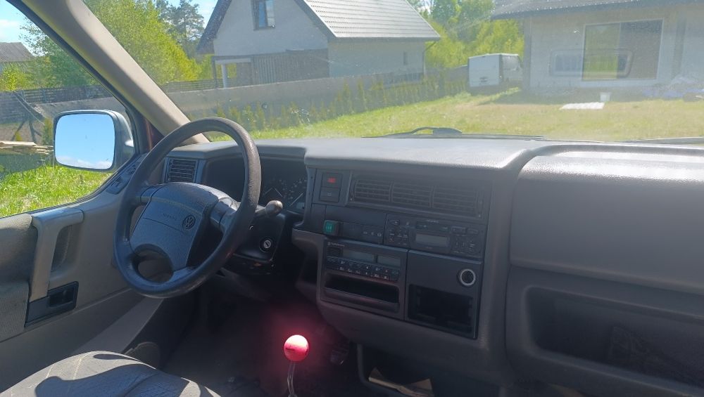 VW T4 2.5 tdi 102 km  Caravella