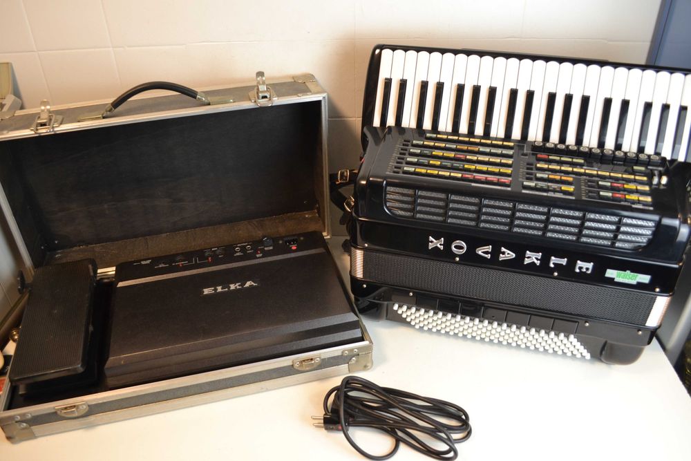 Acordeao Elkavox 4 Voz Com Sistema Midi, N . 131