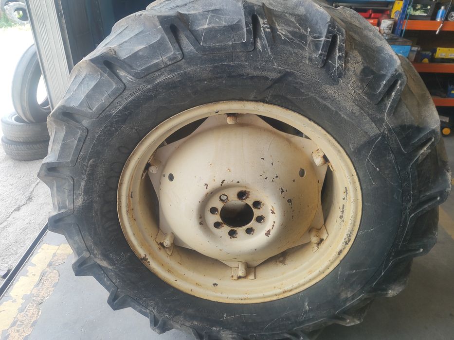 2 pneus Semi novos 14.9-28 - Baratos - Oferta da Entrega