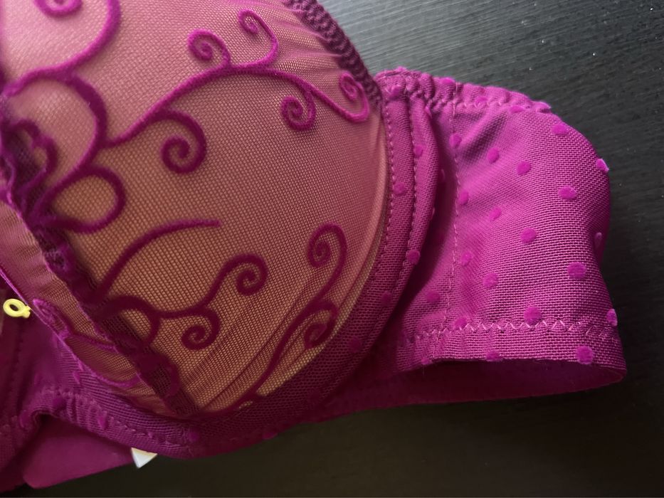 Biustonosz usztywniany push-up Samanta Ellen A475 70D, fuksja, koronka