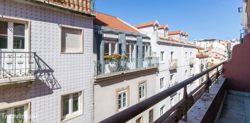 Quarto - localizado em Intendente Lisbon