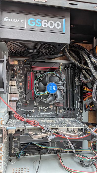 komputer stacjonarny - proc intel, 100% sprawny, bez HDD