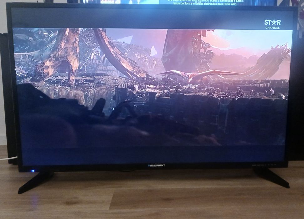 TV LED Blaupunkt 49" (124cm) Full HD - Impecável + Cabo HDMI
