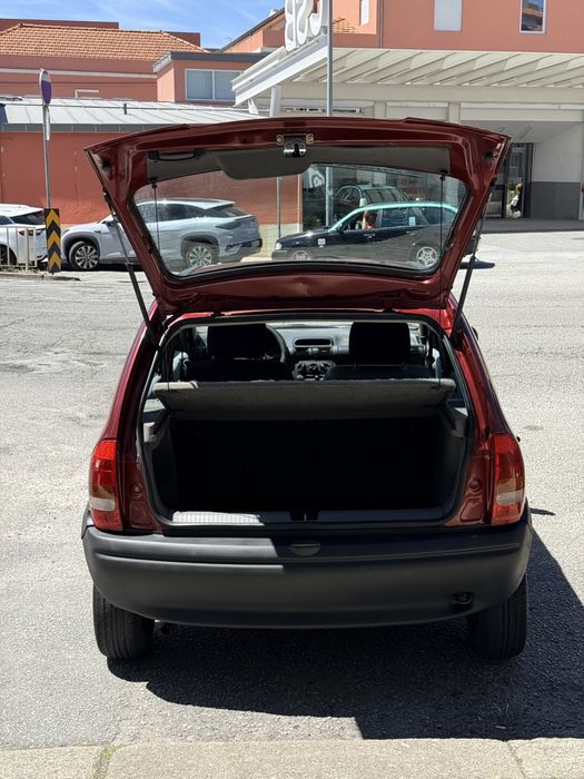 Opel Corsa B com revisão feita ha menos de 2 meses