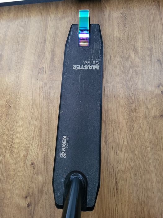 Hulajnoga wyczynowa Raven Evolution Master Series – czarna / Neo Chrom