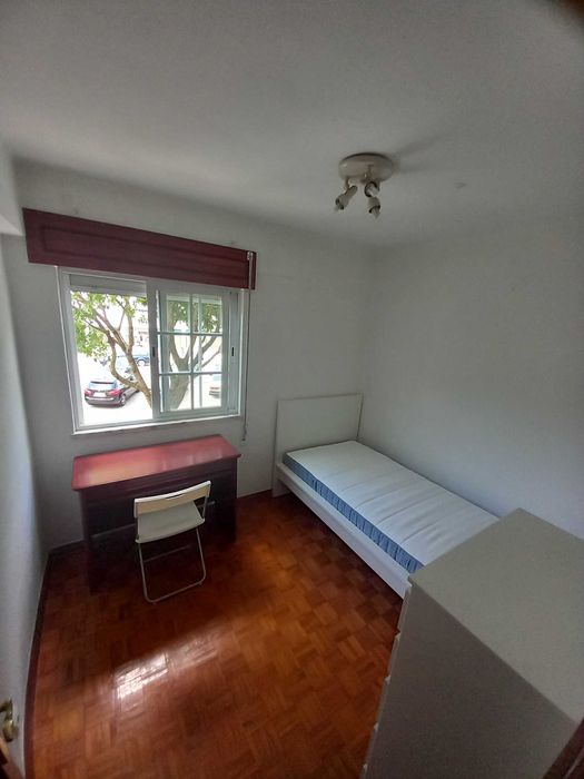 Alugo quarto em Carnide junto ao Colombo (Lisboa)