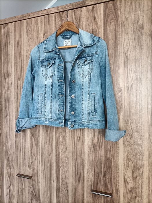 Jasnoniebieska kurtka jeansowa S 36 Stradivarius