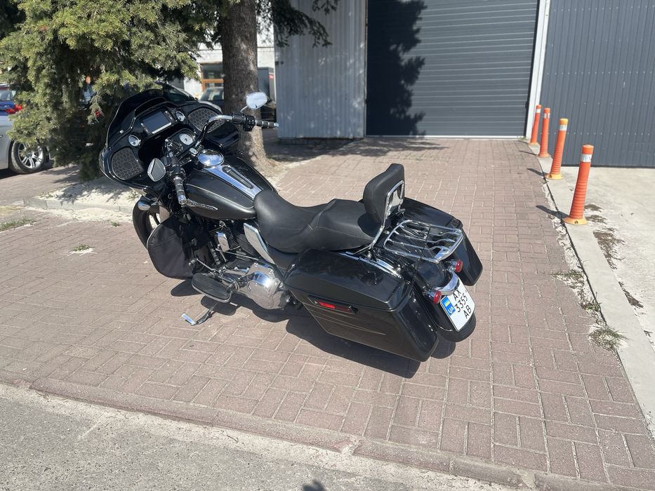Продаж  Harley Davidson  Road Glide