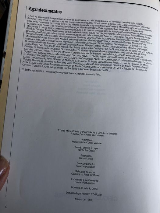 Coleção de 4 Livros 'Cozinha regional' com textos de L.Sttau Monteiro