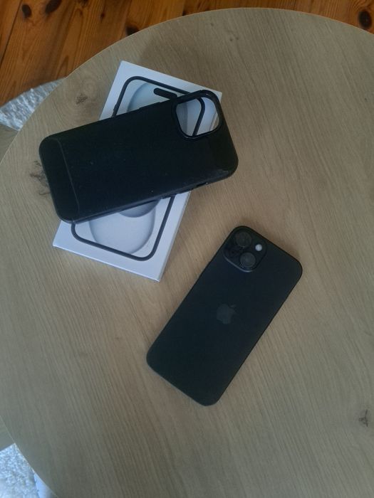 Iphone 15      .