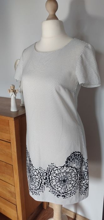 Elegancka sukienka na lato w rozmiarze M