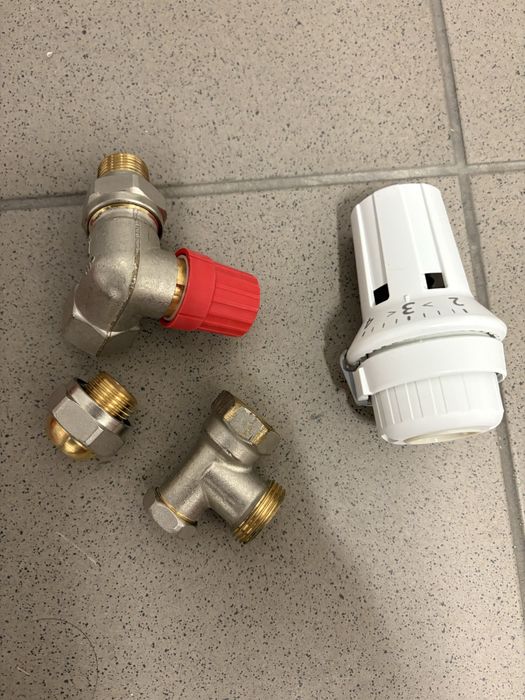 Danfoss Zestaw do grzejników łazienkowych drabinek lewy