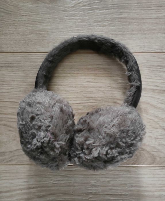 Czarne nauszniki Barts