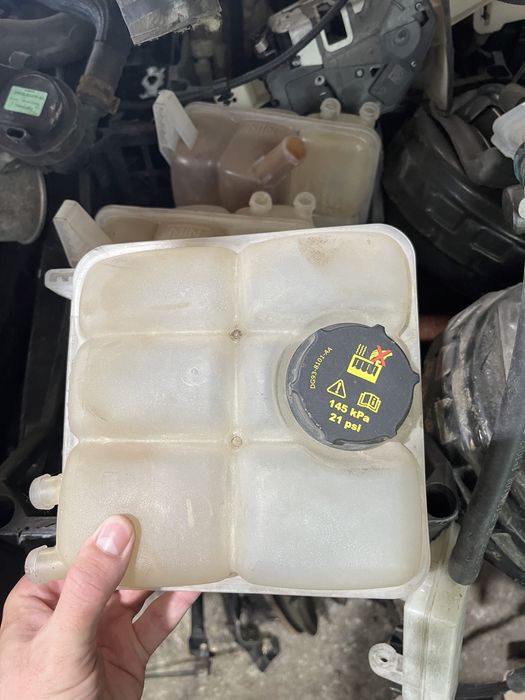 Бачок антифрізу ford C-max Ford focus USA бачок двс