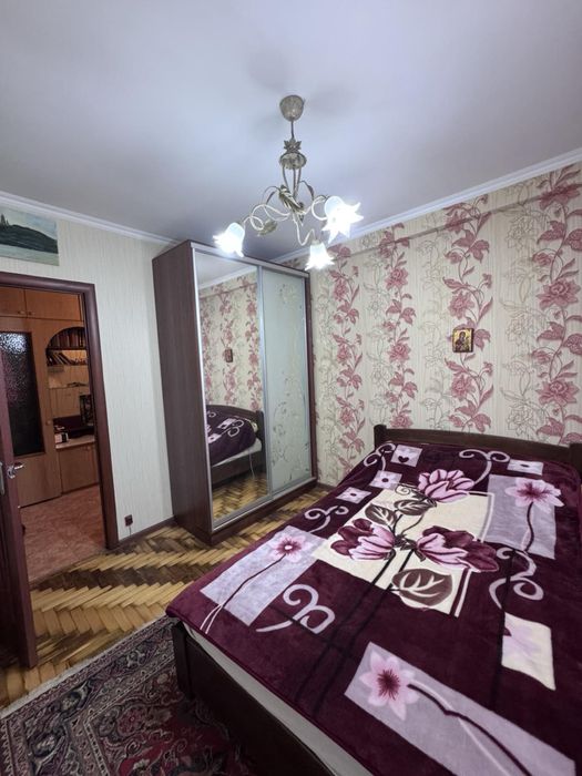 Продаётся 2 ком.кв.ул. Запорожская в Александровском районе!