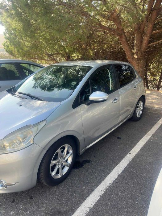 Repasse de Veículo Peugeot 208.