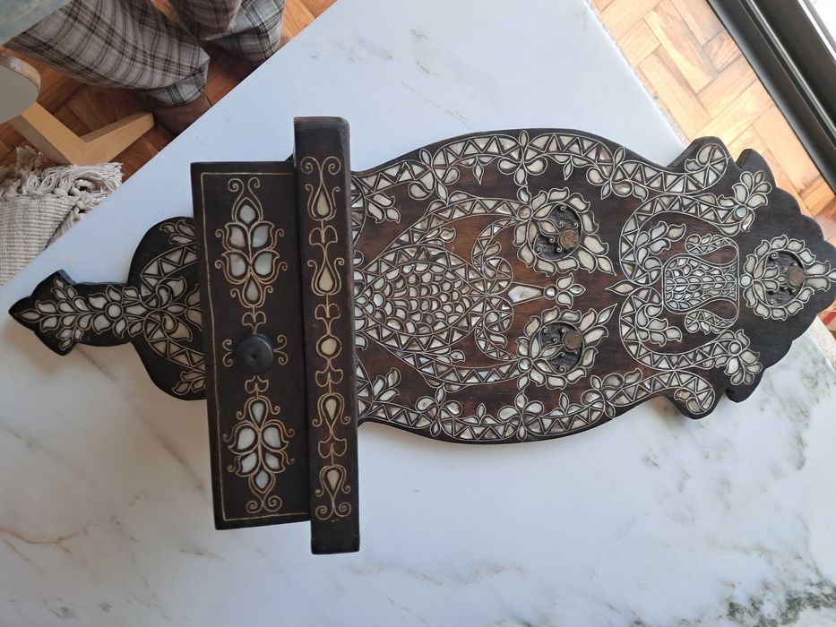 Prateleira estilo.marroquino em madrepérola