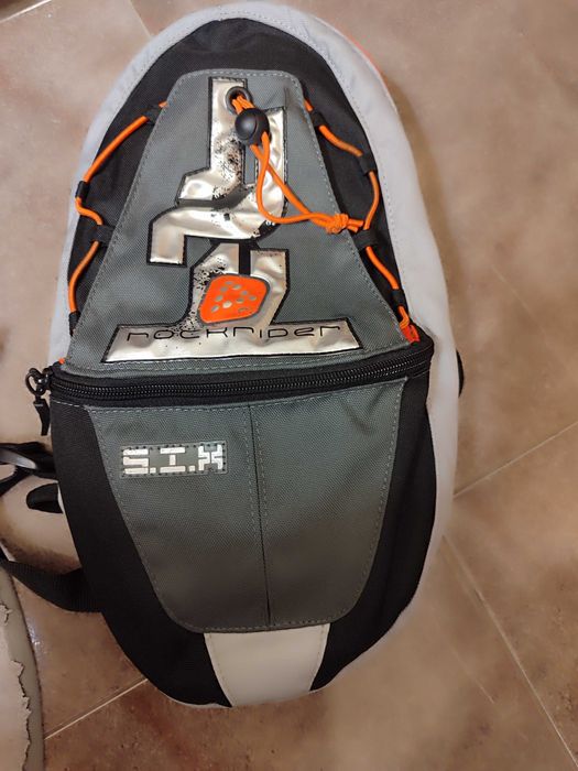 Mochila transporte líquidos