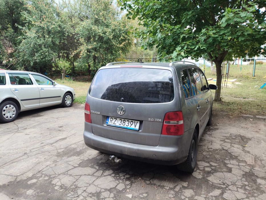 Продам машину wv touran 2.0 tdi