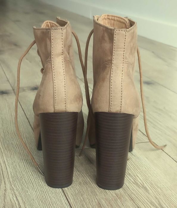 NOWE beżowe lity botki na platformie H&M 39
