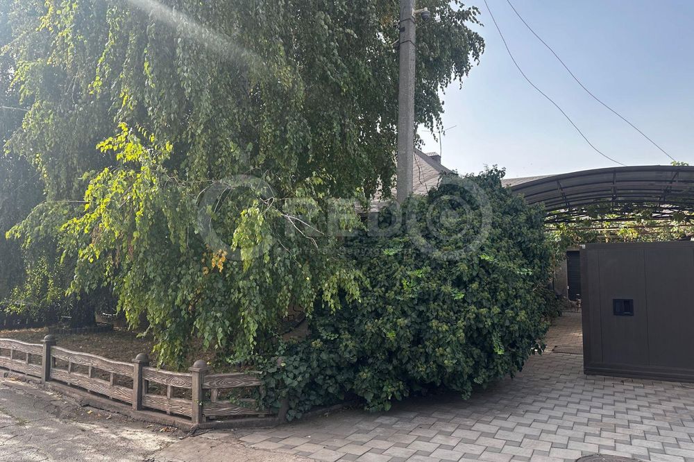 Продається будинок вул. Черняховського