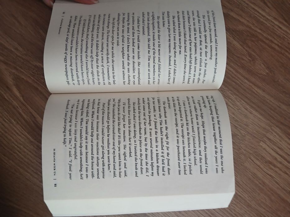 Livro "It starts with us" de Colleen Hoover
