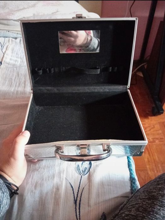 Caixa de maquilhagem