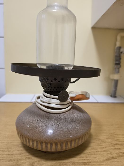Lampa stołowa z okresu PRL