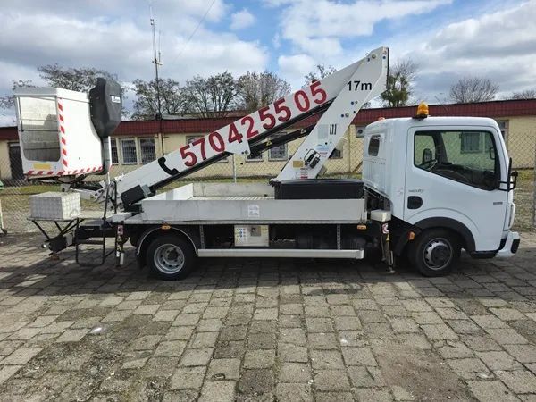 Renault Maxity DXI  Sprzedam zwyżkę 17m