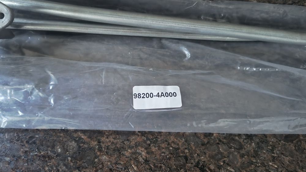98200-4A000 Hyundai H200 , H1 Трапеція склоочисників