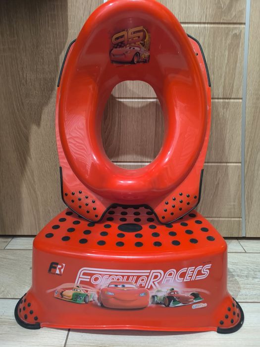 Podest i nakładka oraz nocnik z CARS FORMUŁA RACES