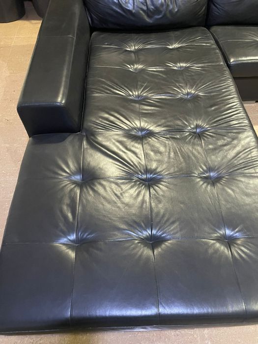 Sofa preto em Pele
