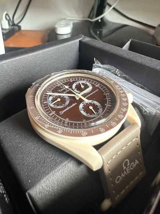 Omega x Swatch SO33T103 – Piaskowy Zegarek Kolekcjonerski