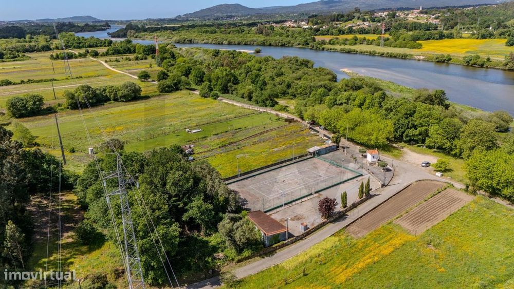Terreno Plano com 1.480m2 em Vitorino das Donas – Ideal para Lazer e N