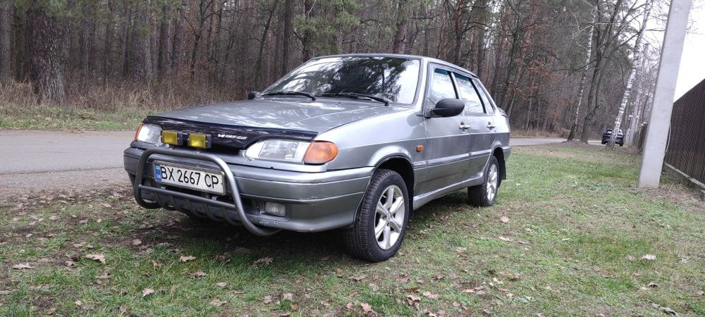 Продам в хороші руки власне авто.Машина в задовільному стані,вчасно обслуговувалась все на ходу,не гнила повністю переварені пороги і частково дно,багато чого стоїть нового бо вкладував не жаліючи щоб все було чотко.Стоїть зимова резина в комплекті віддам літню в норм стані.Загалом все гуд із нюансів щось стукає зі сторони лівого колеса при розгоні і повороті на ліво(не дійшли руки зробить).Продаж лише із переоформленням все інше по тел.