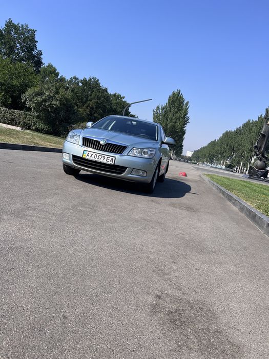 Skoda Octavia 2012 1.8TSI MT