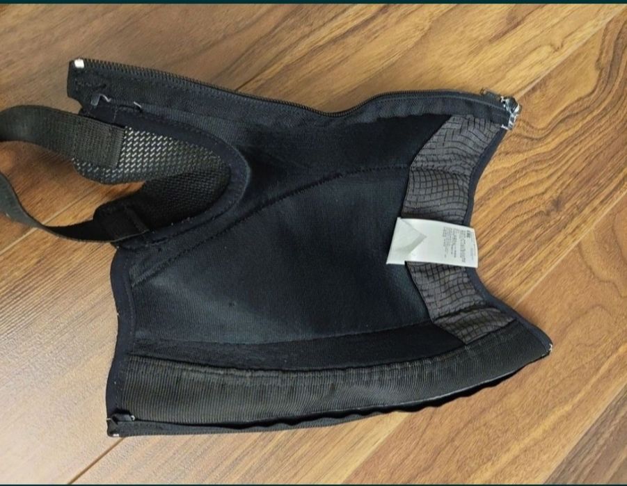 Vendo polainas de equitação Mesh pretas de criança.