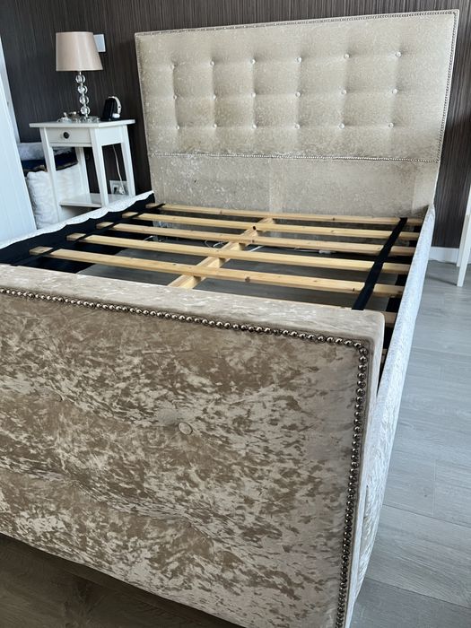 Cama 160x200cm - Bege - Veludo