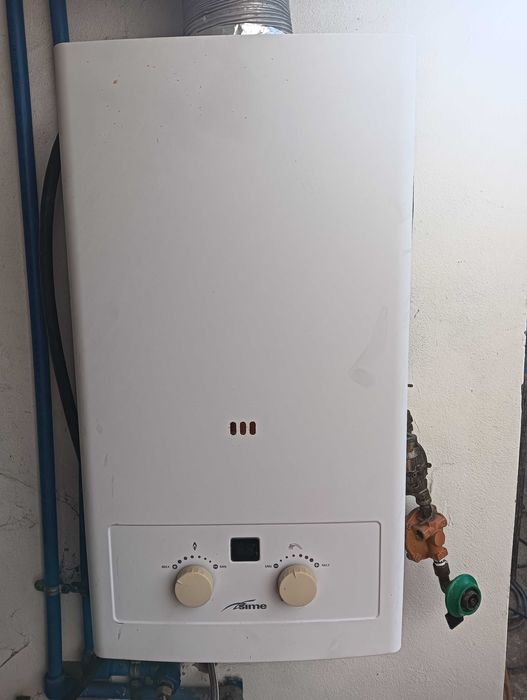 Esquentador semi novo