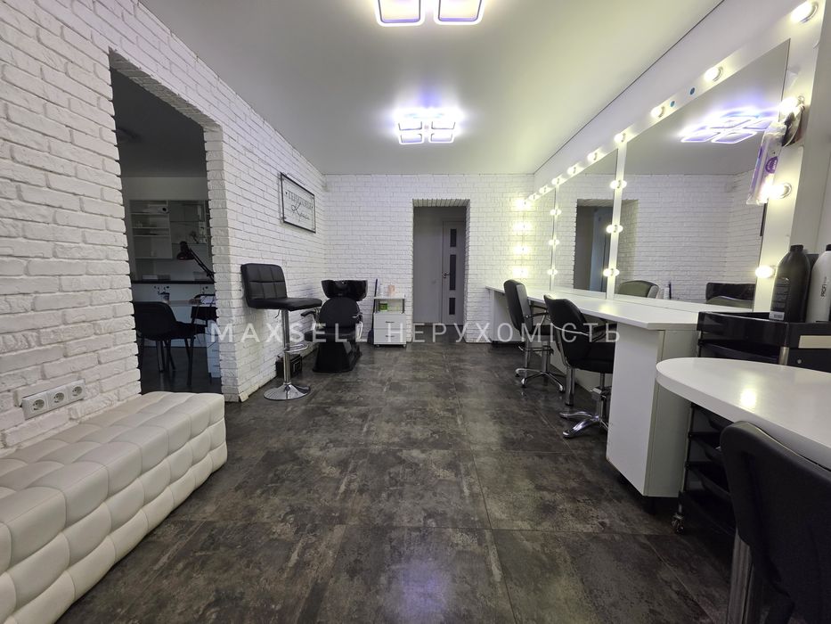 Продам комерційне приміщення в центрі міста