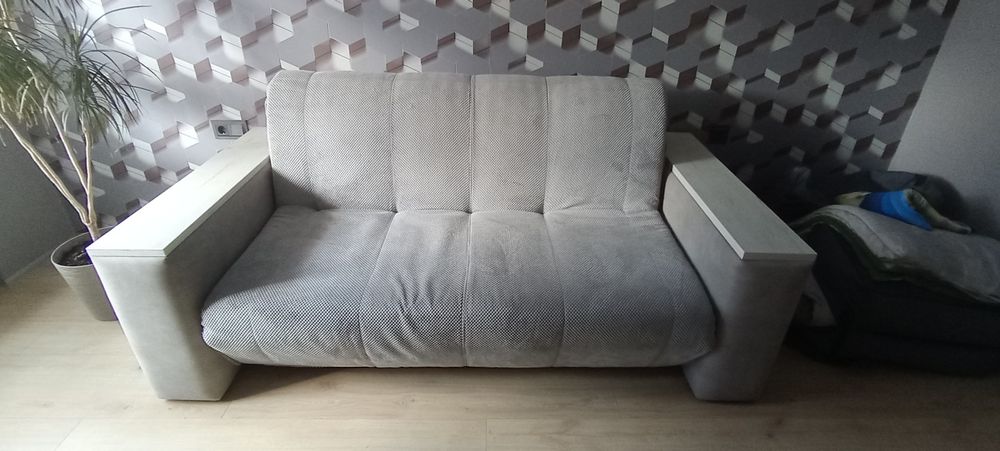 Продам зручний диван на кожен день